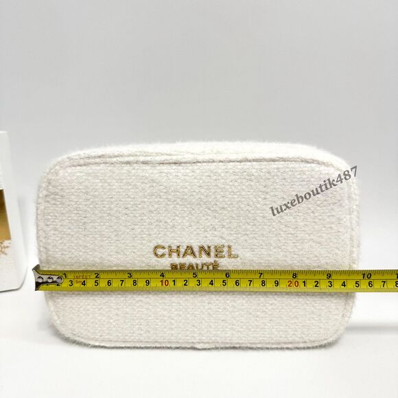 CHANEL HOLIDAY WOVEN MAKEUP LARGE POUCH BAG ONLY 2024 SNOWFLAKE CHARM NEW W/BOX - Picture 6 of 8